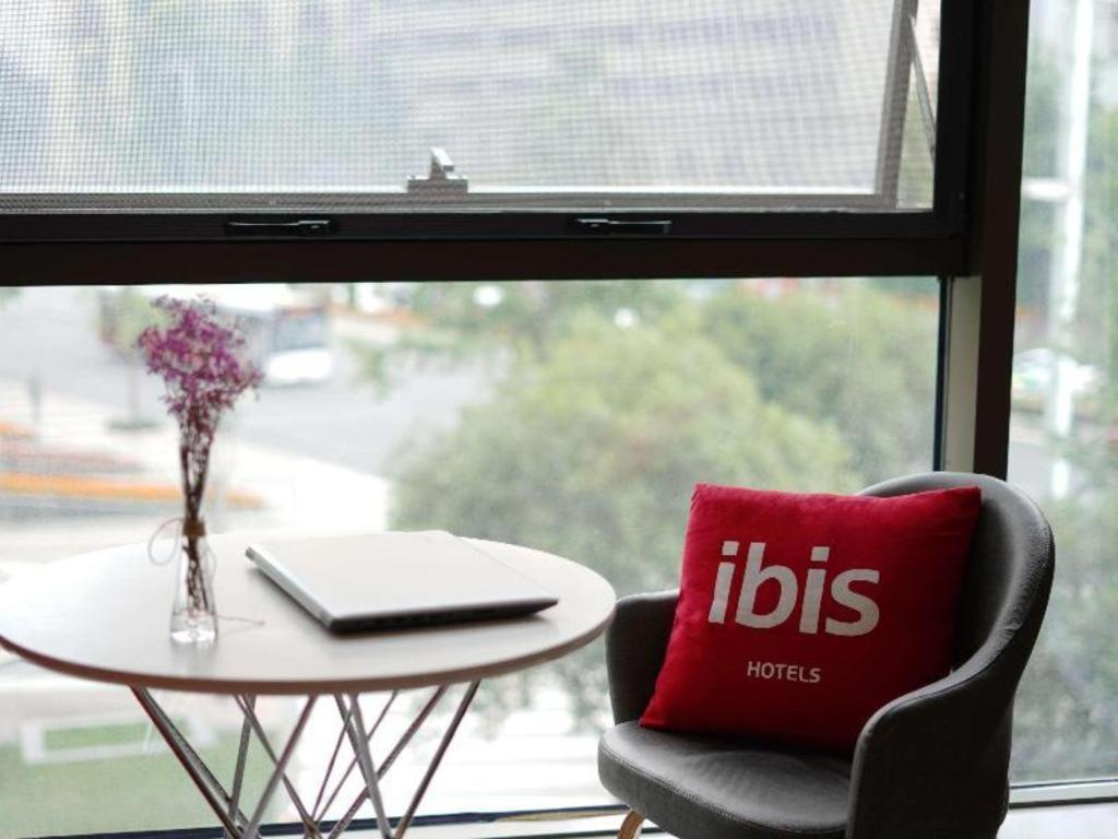 Ibis Chengdu Chunxi Road Shudu Mansion Hotel Exterior photo